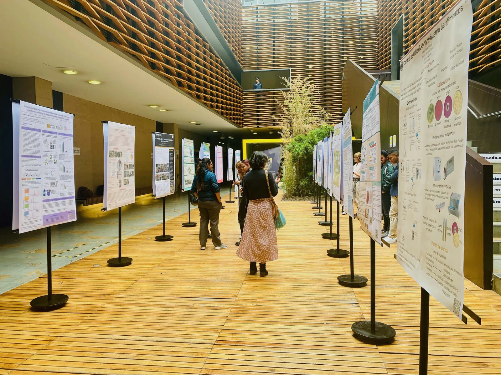 Exhibiciones y eventos institucionales